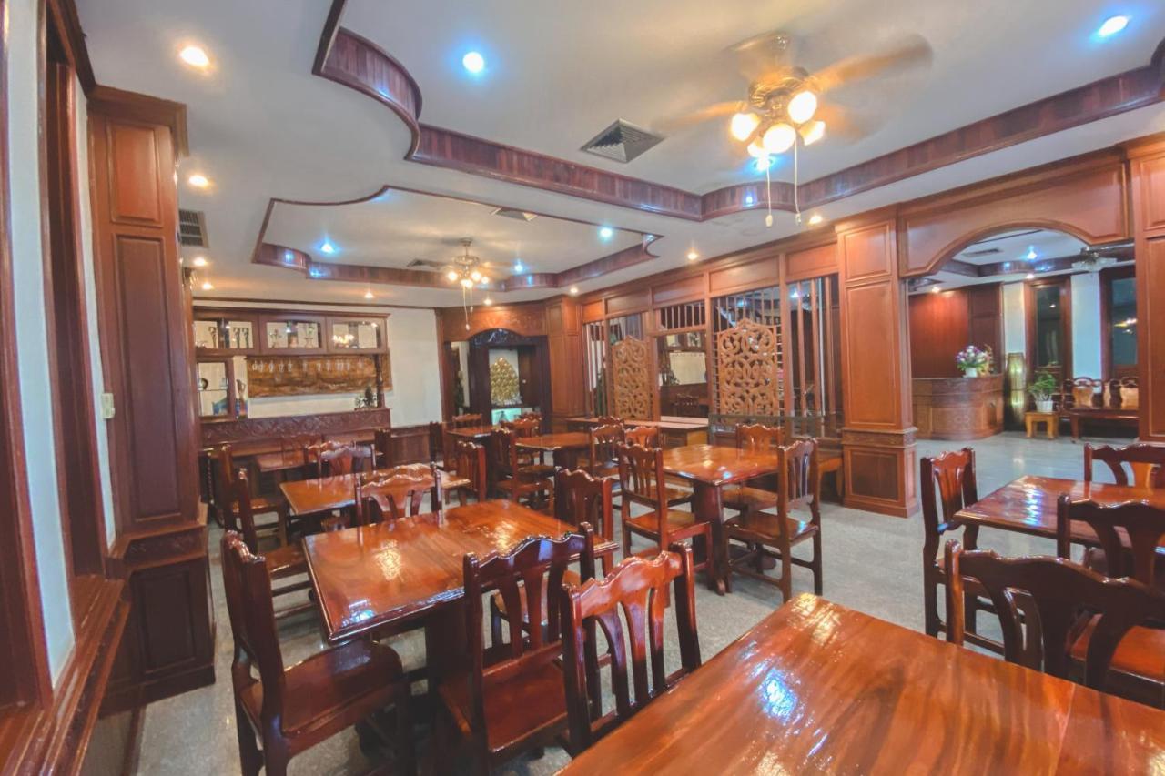 Khampiane1 Hotel Ban Nongdouang Екстериор снимка