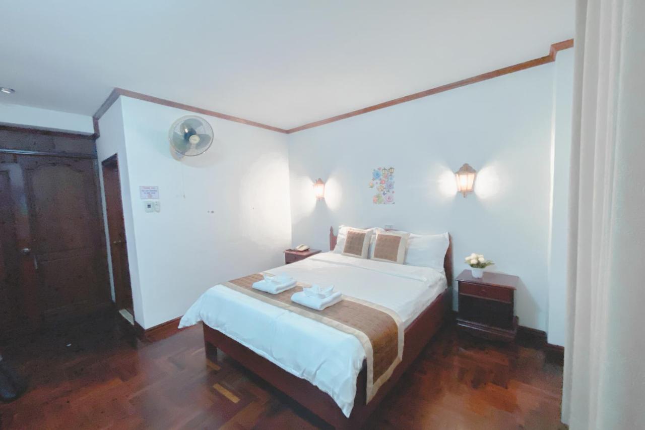 Khampiane1 Hotel Ban Nongdouang Екстериор снимка