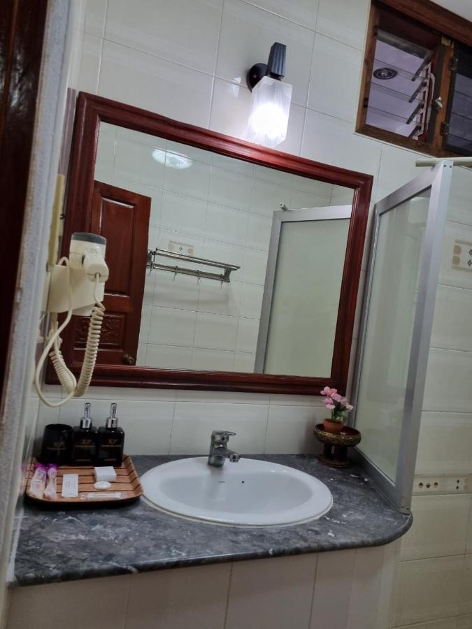 Khampiane1 Hotel Ban Nongdouang Екстериор снимка