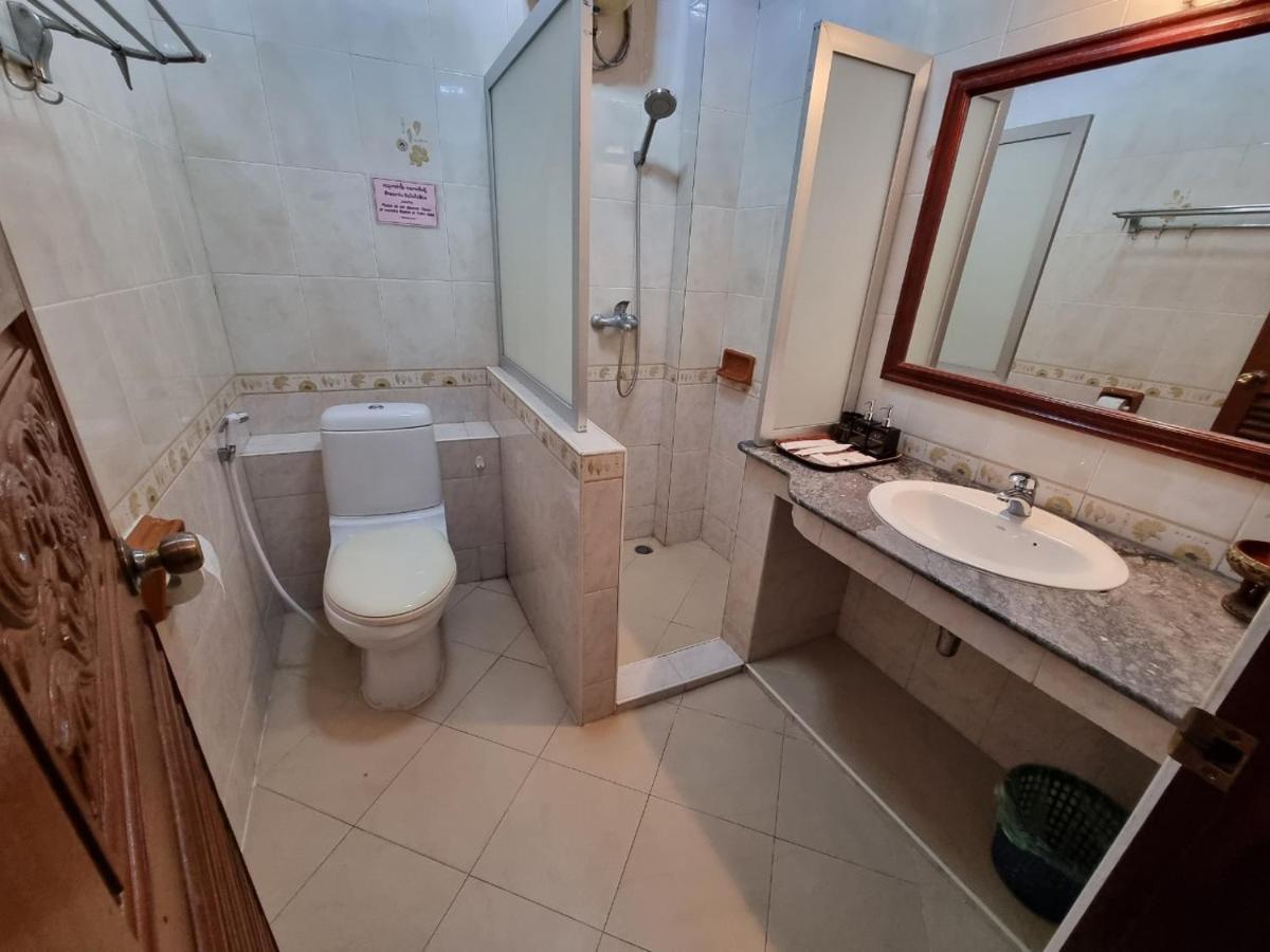 Khampiane1 Hotel Ban Nongdouang Екстериор снимка