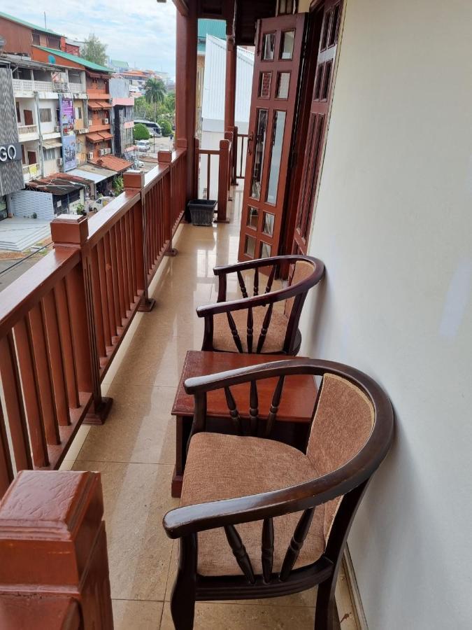 Khampiane1 Hotel Ban Nongdouang Екстериор снимка