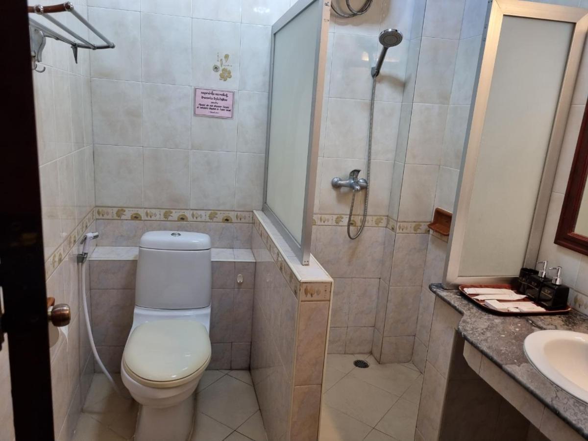 Khampiane1 Hotel Ban Nongdouang Екстериор снимка