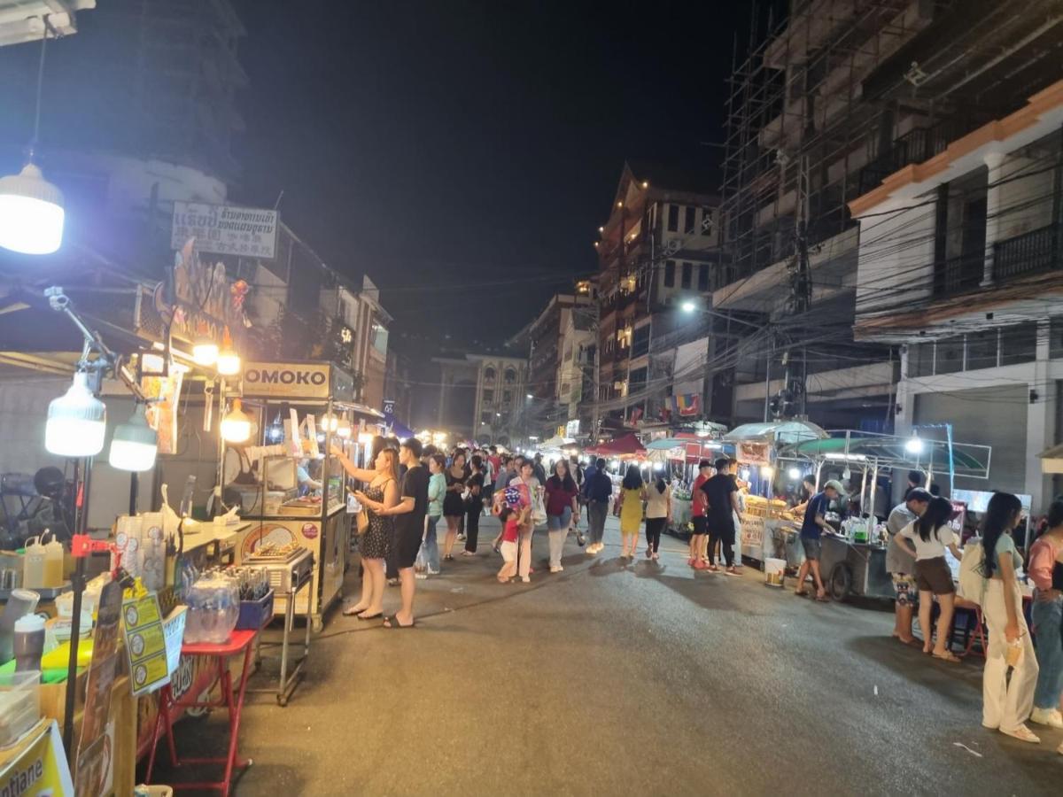 Khampiane1 Hotel Ban Nongdouang Екстериор снимка