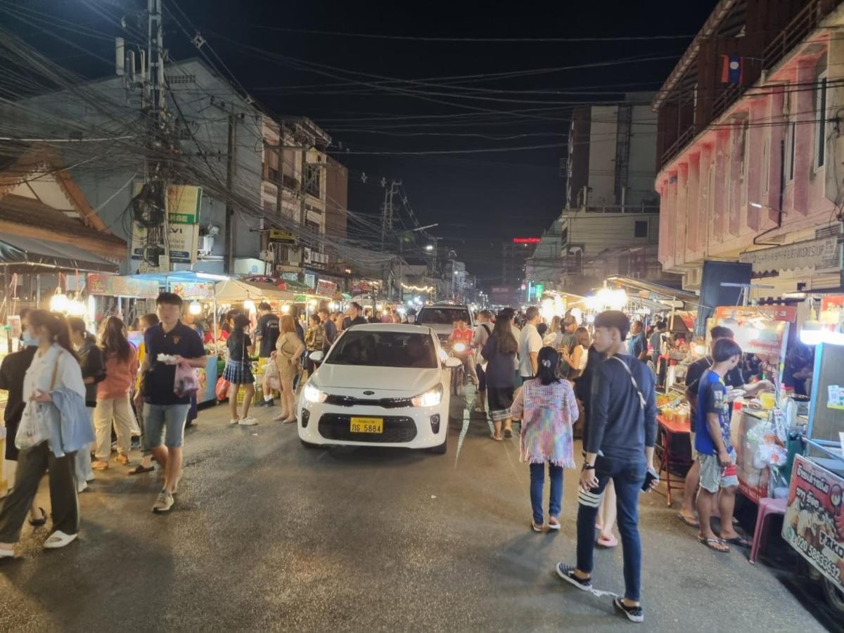 Khampiane1 Hotel Ban Nongdouang Екстериор снимка